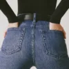 Jacey högmidjade flared-jeans i indigotvätt
