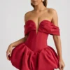 Jessamy Off-Shoulder Layered Bubble Hem Corset Miniklänning i True Red