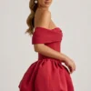 Jessamy Off-Shoulder Layered Bubble Hem Corset Miniklänning i True Red