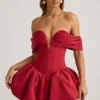 Jessamy Off-Shoulder Layered Bubble Hem Corset Miniklänning i True Red