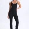 Kiki Modal Plunge Open-Back Flared Jumpsuit i svart