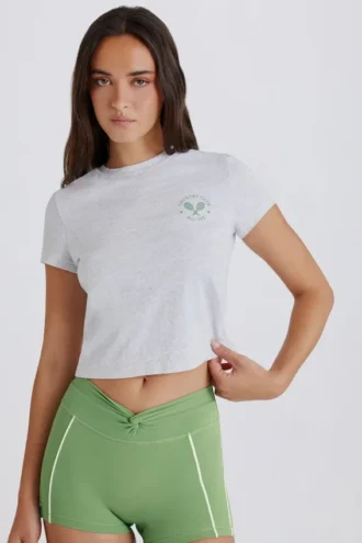 Kort T-shirt med tryck i gråmelerat