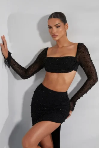 La Desirade Embellished Cowl Neck Crop Top i svart