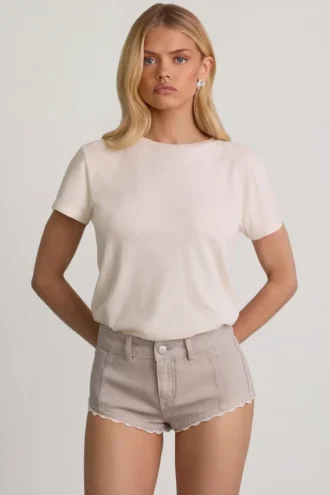Lanori lågmidjade hotpants i ecru