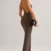 Leire Modal Plunge Backless Maxi Klänning i chokladbrunt