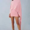 Lida draperad cape-miniklänning i blushrosa