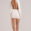 Lida draperad cape-miniklänning i ivory