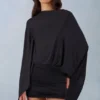 Lida draperad miniklänning med cape i svart