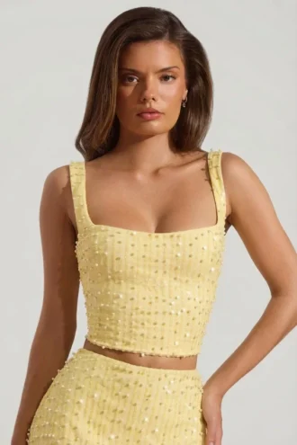 Lirael dekorerad crop top med fyrkantig halsringning i gult