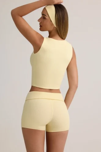 Lisha modal ribbade Shorts med veckad midja i smörgul