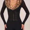 Loa playsuit med fuskpälskant i svart