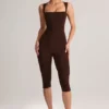 Luma Modal Bodycon-jumpsuit med fyrkantig halsringning i chokladbrunt