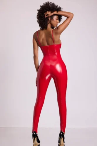Lynx Vinyl Plunge Neck Catsuit i Fire Red