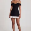Maelie Off-Shoulder Ruffle A-Line Miniklänning i svart