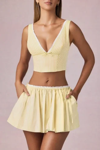 Magda crop top med rosettdetalj i citrongula ränder