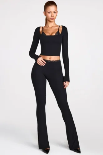 Philippa Modal Mid-Rise Flared Trousers i svart