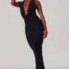 Mariposa Plunge Cowl Neck Floor Length Klänning i svart