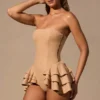Marivelle volangklänning med snörning i beige