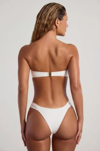 Praslin bandeau-bikinitopp med pärldekor i elfenben