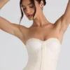 Melvina Ruched Lace-Up Strapless Corset Top i ivory
