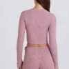 Mini-shorts i ribbad stickning med knytband i mauve