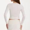 Mjuk stickad wrap-top i ivory