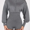 Moya långärmad jumpsuit i finstickat grått