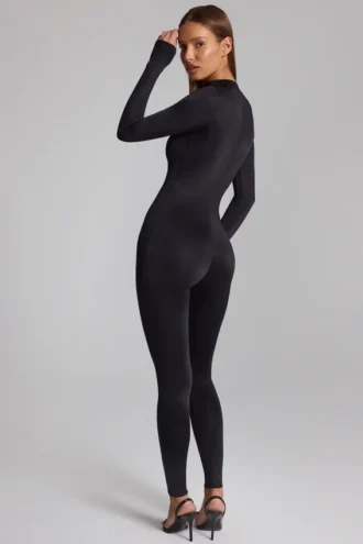 Musa långärmad jumpsuit med hög hals i svart