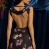 Nalini draperad A-linje-miniklänning med öppen rygg i svart blommönster