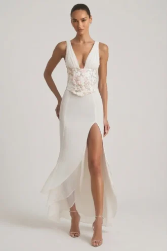 Nathalia Embellished Plunge Ruffled Corset Maxiklänning i elfenben