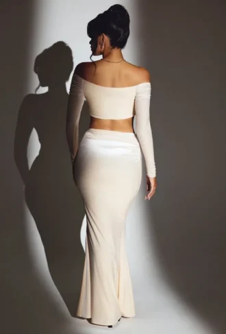 Adele Velvet Off-Shoulder Ruched Crop Top i ivory