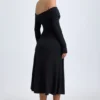Noelle Modal Off-Shoulder Ruched Midaxi-klänning i svart