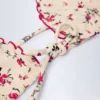 Noia Micro Triangle Bikini Top i rött blommönster