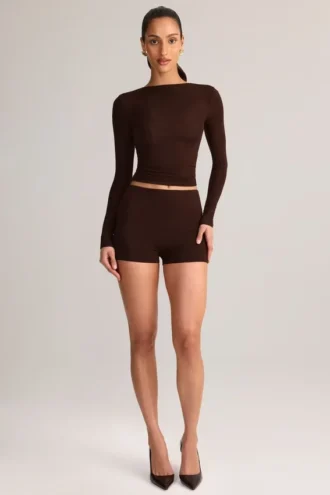 Noor Modal högmidjade bodycon-shorts i chokladbrunt
