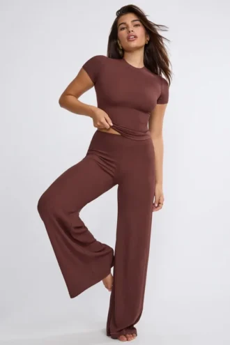 Nour Tall Mid Rise Wide Leg Trouser i chokladbrun