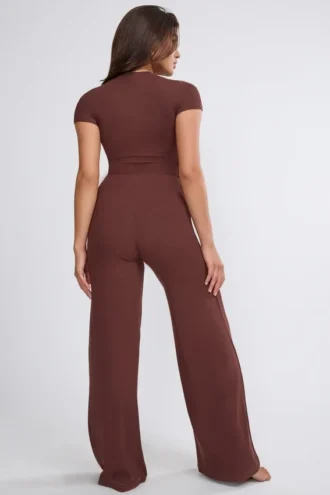 Nour Tall Mid Rise Wide Leg Trouser i chokladbrun