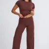 Nour Tall Mid Rise Wide Leg Trouser i chokladbrun