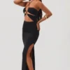 Oceane Cut Out Halter Neck Floor Length Maxiklänning i svart