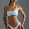 Oh Polly Badkläder: HOTFIX Edition Bandeau-bikinitopp med en axel och dekorationer i vitt