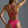 Oh Polly Badkläder: HOTFIX Edition Dekorerade V-formade bikinibyxor med hög benöppning i färgen Raspberry Sorbet