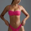 Oh Polly Badkläder: HOTFIX Edition Dekorerade V-formade bikinibyxor med hög benöppning i färgen Raspberry Sorbet