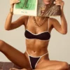 Old Money bikinitopp med öppen rygg i svart