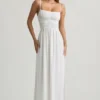 Olyssia Shirred Camisole Maxi Klänning i vitt