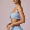 Ottilie Ruffle Tie-Front Crop Top i puderblått