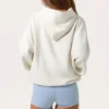 Oversized hoodie med applikation i färgen Milk
