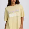Oversized T-shirt med tryck i citrongult