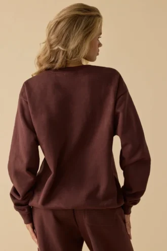 Oversized tröja med rund hals i mahogny