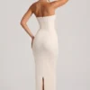 Palermo utsmyckad bandeau-maxiklänning med cowl neck i vitt