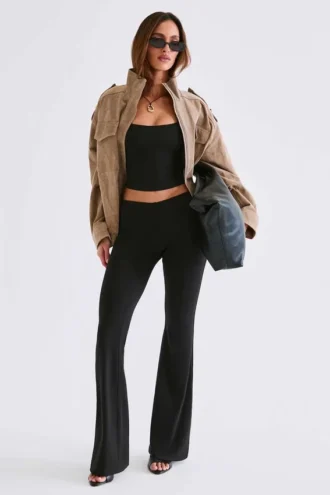 Patsy Modal Mid-Rise Flared Trousers i svart