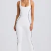 Petite Soft Active jumpsuit med öppen rygg i vitt